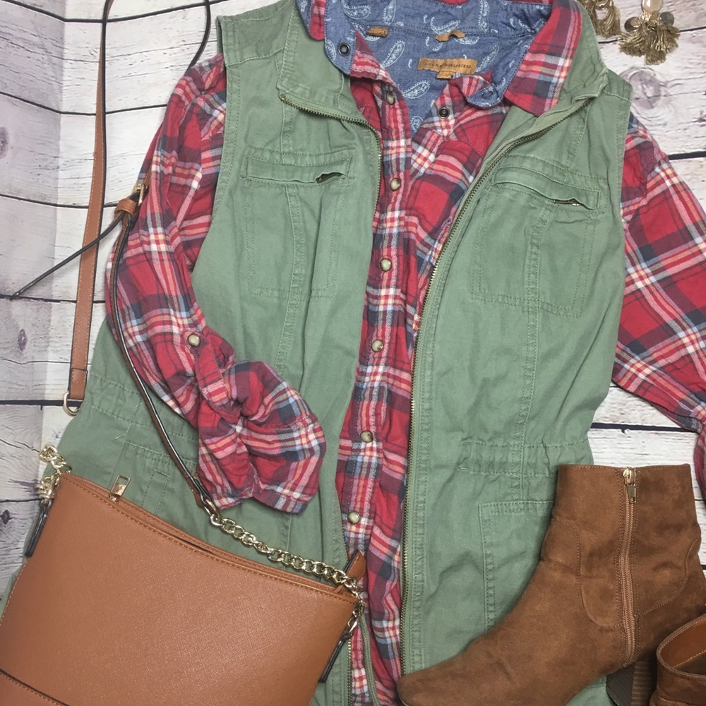 JACH’S GIRLFRIEND RED FLANNEL